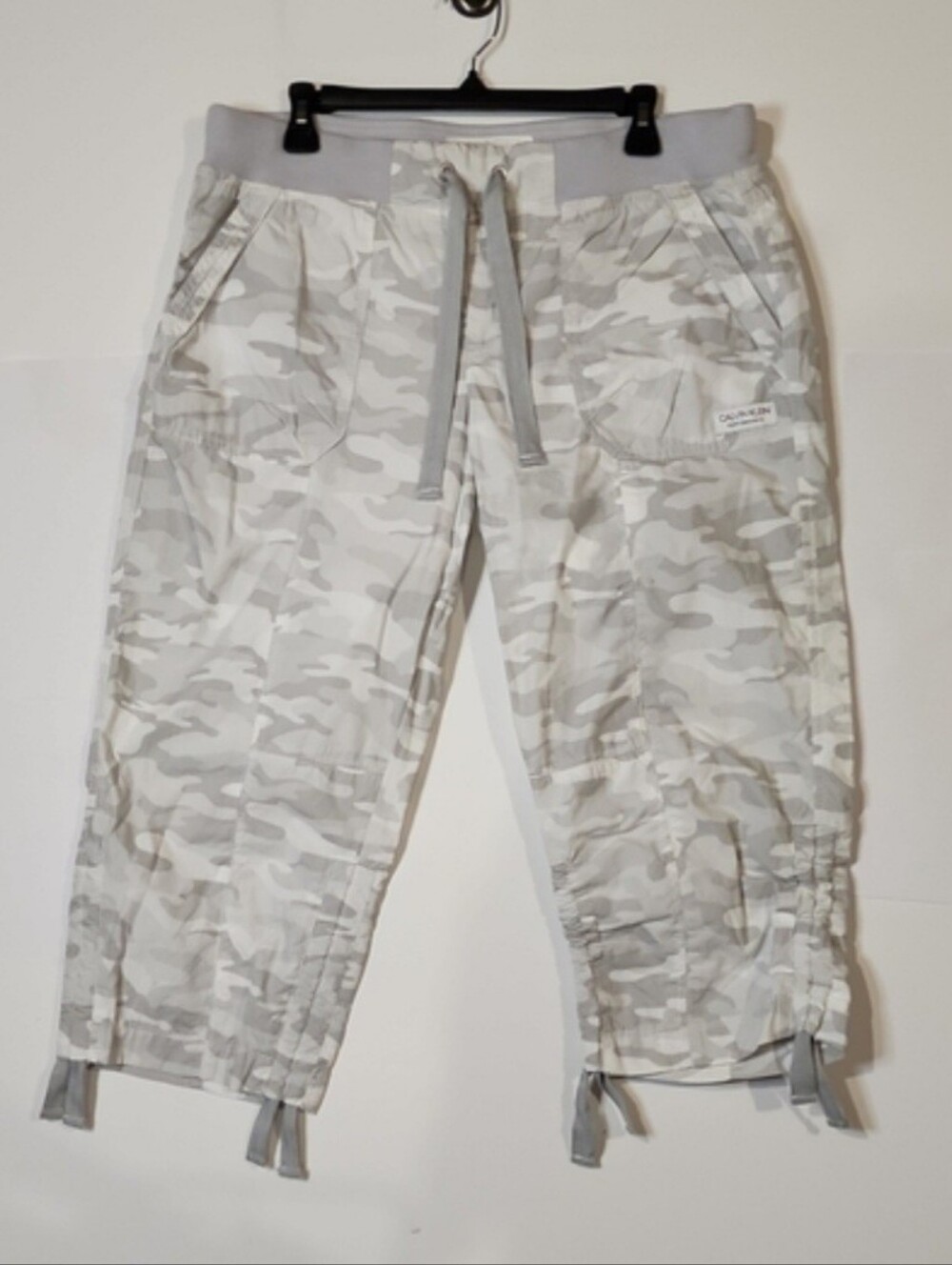 Calvin Klein Performance Cargo Cropped Pants Size Xlarge
